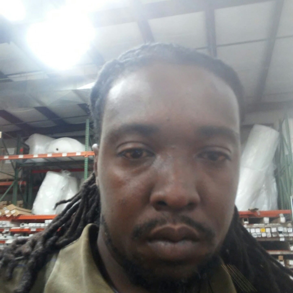 Meet your Posher, Derrick
